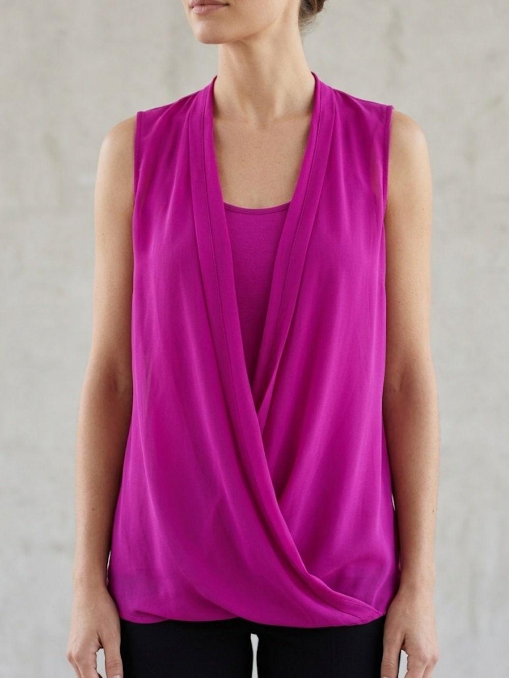 Reitmans Fuchsia Sleeveless Blouse – Size M | Lightweight Chic | Summer Capsule